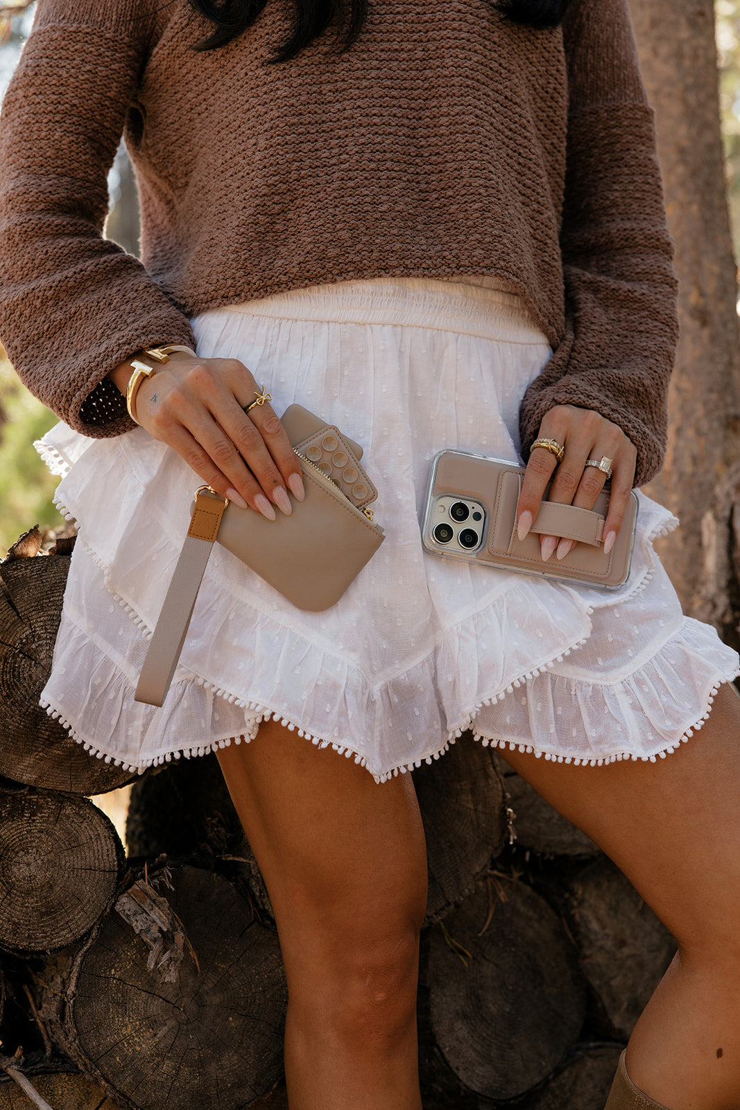 Almond Cream Magnetic Wallet