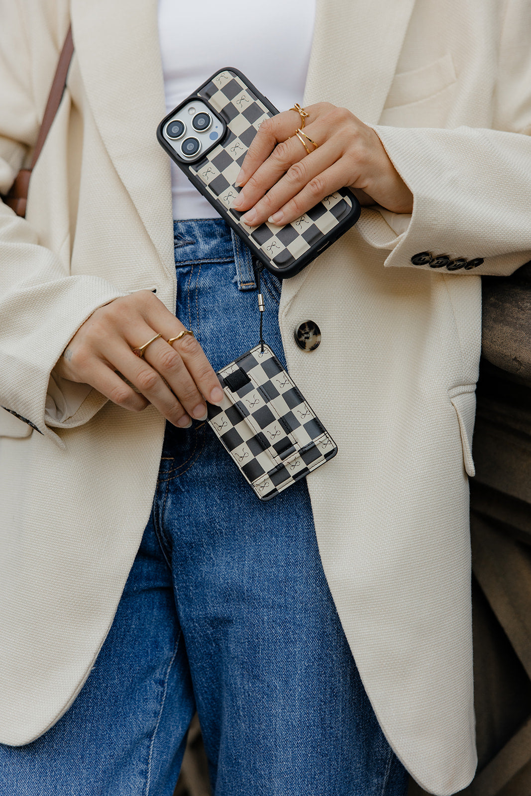 Bow Noir Magnetic Case and Wallet