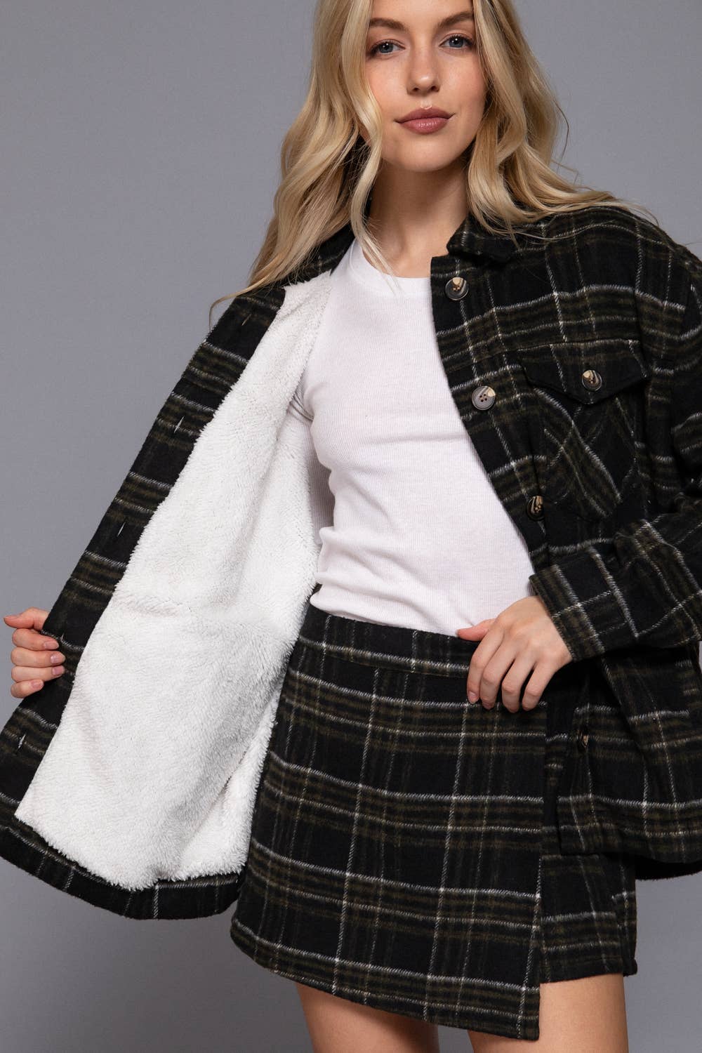INNER FAUX FUR BRUSHED PLAID JACKET W/ POCKET